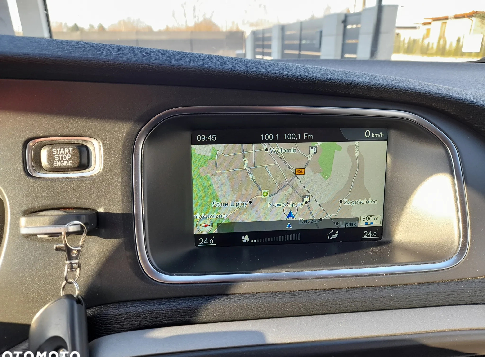 Volvo V40 cena 44900 przebieg: 158000, rok produkcji 2015 z Wołomin małe 172